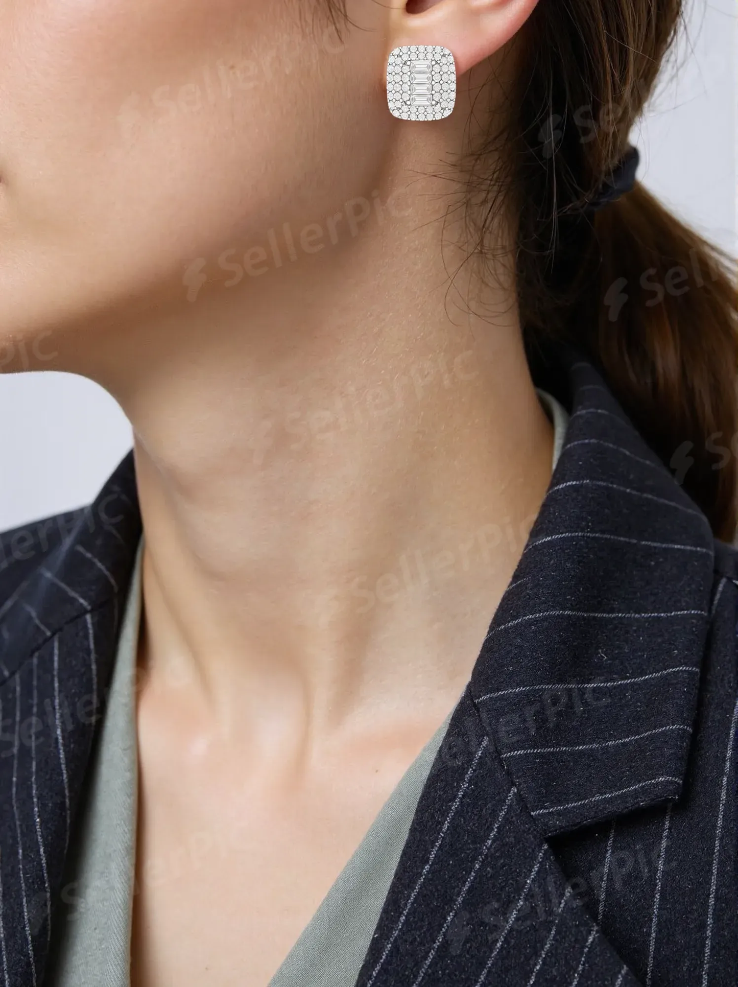 Regal Frost Cushion Studs