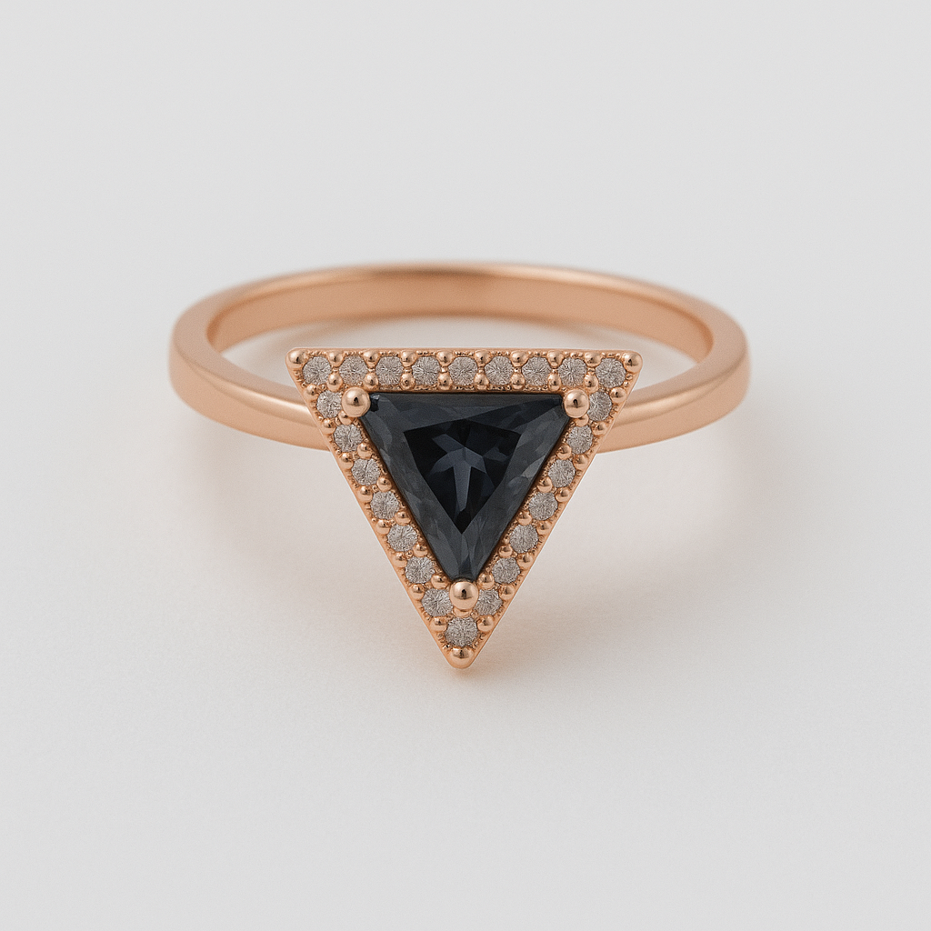Noir Tria Elegance Ring